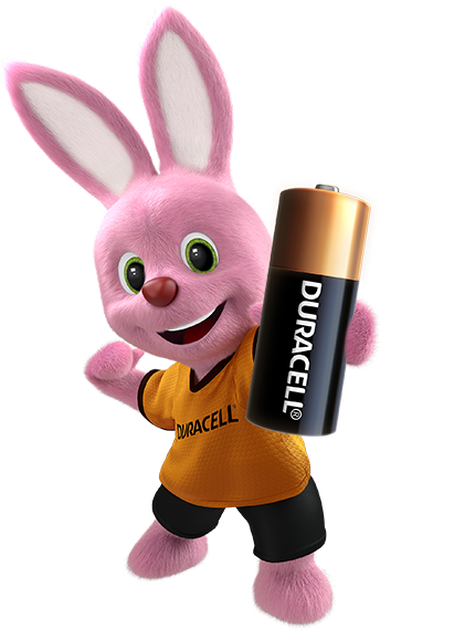 Bunny hält Duracell Specialty N Alkaline-Batterie 1,5V