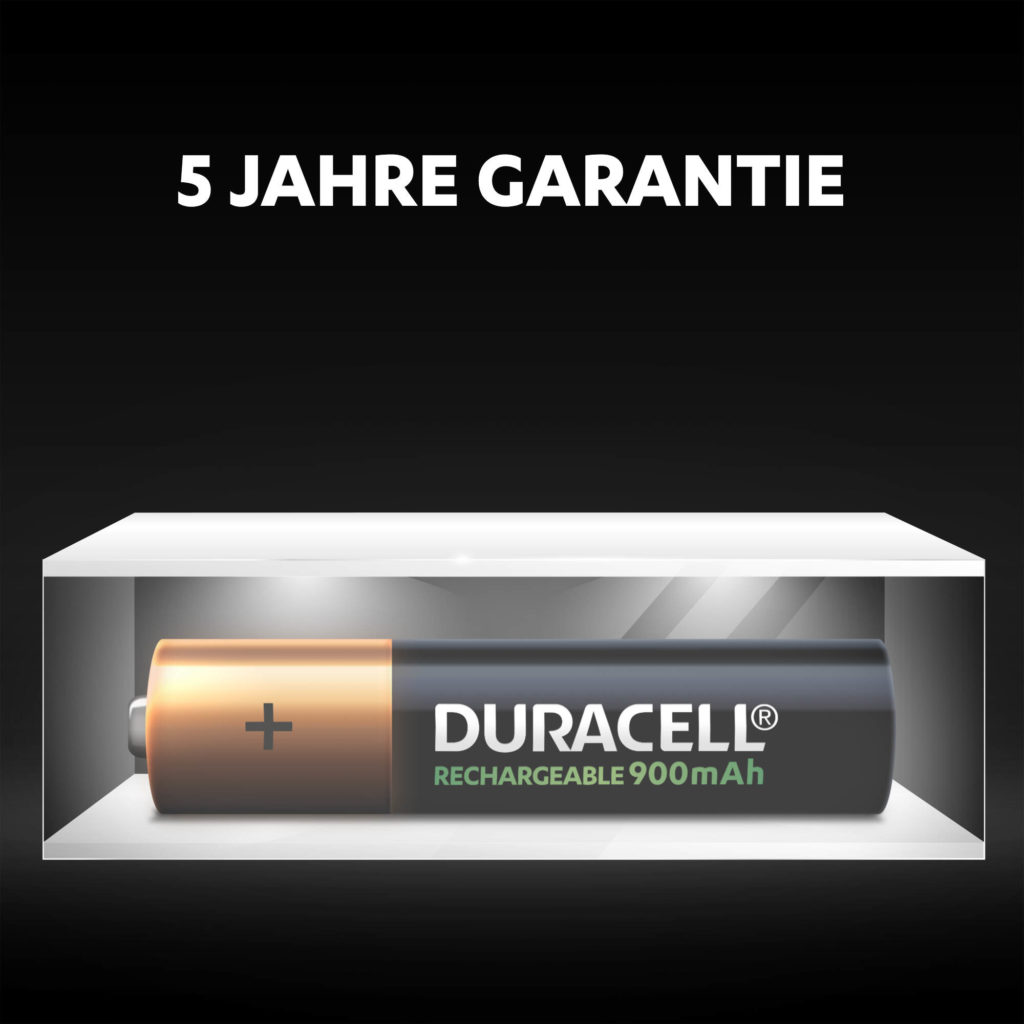 Nicht verwendete Rechargeable Duracell AAA 900 mAh-Batterien, die bis zu 5 Jahre lang in der Umgebung gelagert und mit Strom versorgt werden